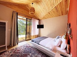 Lov Faralya (+16 Adults Only)