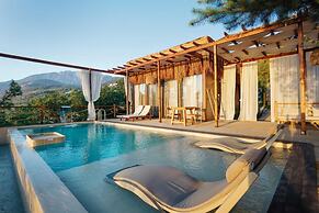 Lov Faralya (+16 Adults Only)