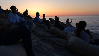 Lov Faralya (+16 Adults Only)