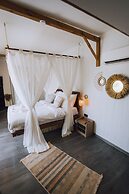 Lov Faralya (+16 Adults Only)