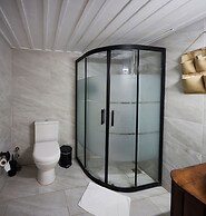 Lov Faralya (+16 Adults Only)