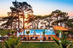 Lov Faralya (+16 Adults Only)