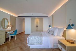 Royal Avila Boutique Resort