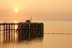 Beachcliff Hotel and Apartments