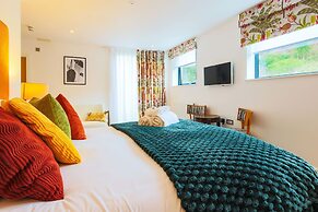 Beachcliff Hotel and Apartments