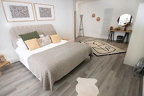Beachcliff Hotel and Apartments
