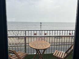 Beachcliff Hotel and Apartments