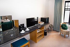 Beachcliff Hotel and Apartments