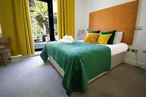 Beachcliff Hotel and Apartments