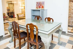 Chic Charming Central Athens Apt.
