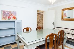 Chic Charming Central Athens Apt.