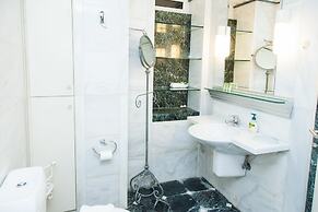 Chic Charming Central Athens Apt.