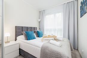 Tauron Arena Apartments by Renters