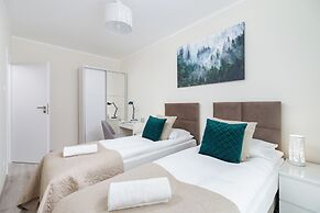 Tauron Arena Apartments by Renters