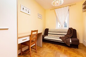 Apartment Wyspowa Warsaw by Renters