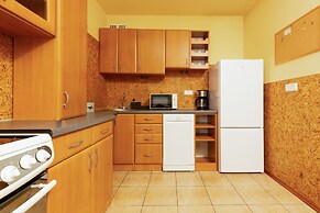 Apartment Wyspowa Warsaw by Renters