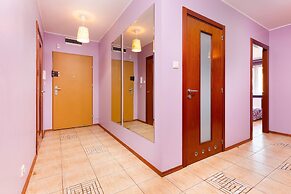 Apartment Wyspowa Warsaw by Renters
