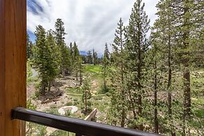 Woodwinds 1265 Luxury Townhouse, Private Hot Tub, 2 Car Garage by RedA