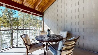 Woodwinds 1265 Luxury Townhouse, Private Hot Tub, 2 Car Garage by RedA