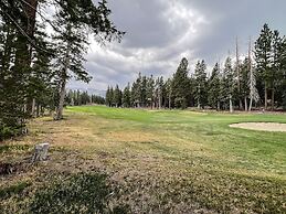 Woodwinds 1265 Luxury Townhouse, Private Hot Tub, 2 Car Garage by RedA