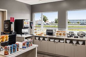 Microtel Inn & Suites Montreal Airport - Dorval QC