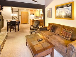 St. Anton Courtyard View 2-bedroom Condos w/ Pool & Jacuzzi