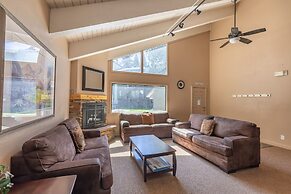 St. Anton Wooded View 2-bedroom Condos w/ Ski Lockers