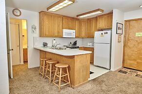 St. Anton Wooded View 2-bedroom Condos w/ Ski Lockers