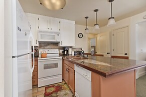 St. Anton Wooded View 2-bedroom Condos w/ Ski Lockers