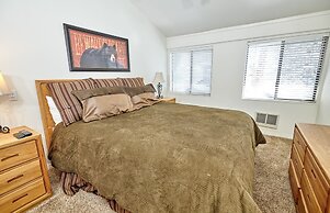 St. Anton Wooded View 2-bedroom Condos w/ Ski Lockers