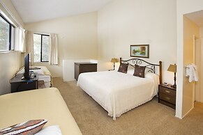 St. Anton Wooded View 2-bedroom Condos w/ Ski Lockers