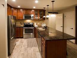 St. Anton Wooded View 2-bedroom Condos w/ Ski Lockers