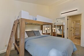 St. Anton Wooded View 2-bedroom Condos w/ Ski Lockers