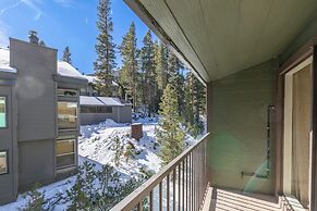St. Anton Wooded View 2-bedroom Condos w/ Ski Lockers