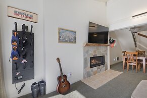 St. Anton Wooded View 2-bedroom Condos w/ Ski Lockers