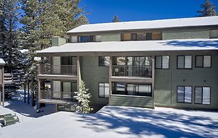 St. Anton Wooded View 2-bedroom Condos w/ Ski Lockers