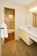 St. Anton Wooded View 2-bedroom Condos w/ Ski Lockers