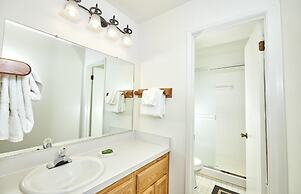 St. Anton Wooded View 2-bedroom Condos w/ Ski Lockers