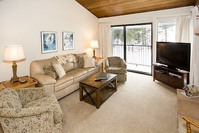 St. Anton Wooded View 2-bedroom Condos w/ Ski Lockers