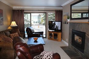 St. Anton Courtyard View 1-bedroom Condos w/ Dry Sauna