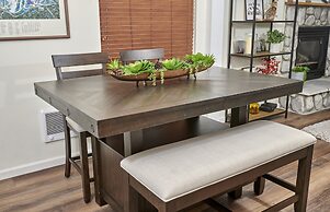 St. Anton Courtyard View 1-bedroom Condos w/ Dry Sauna