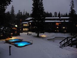 St. Anton Courtyard View 1-bedroom Condos w/ Dry Sauna