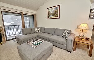 St. Anton Courtyard View 2-bedroom Condos w/ two Oversized Jacuzzi Spa