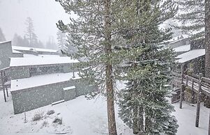 St. Anton Courtyard View 2-bedroom Condos w/ two Oversized Jacuzzi Spa