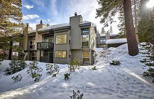 St. Anton Wooded View 1-bedroom Condos w/ Complimentary Hot Drinks