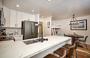 St. Anton Wooded View 1-bedroom Condos w/ Complimentary Hot Drinks