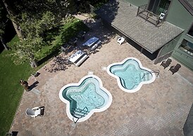 St. Anton Wooded View 1-bedroom Condos w/ Complimentary Hot Drinks