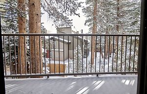 St. Anton Wooded View 1-bedroom Condos w/ Complimentary Hot Drinks