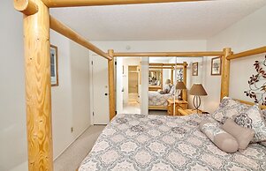 St. Anton Wooded View 1-bedroom Condos w/ Complimentary Hot Drinks