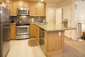 St. Anton Wooded View 1-bedroom Condos w/ Complimentary Hot Drinks